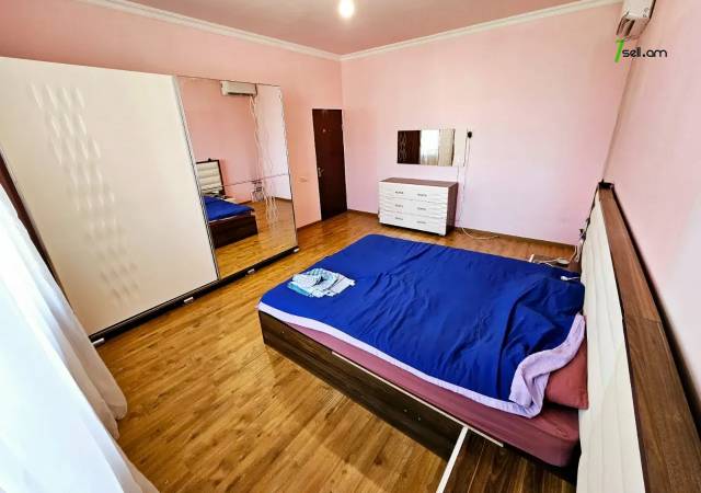 Երկու հարկանի քարե տուն, Նազարբեկյան թաղամաս Աջափնյակում, 740 ք.մ., 2 սանհանգույց