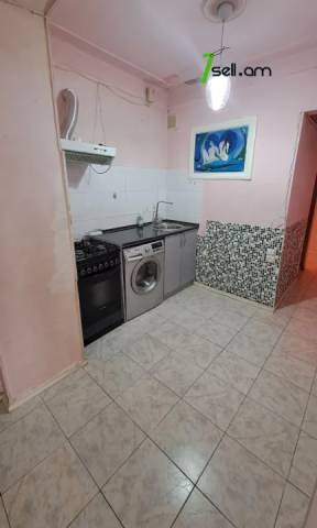 3 սենյականոց բնակարան Տիգրան Մեծի պողոտայում, 102 ք.մ., 2/5 հարկ, կապիտալ վերանորոգված, քարե շենք