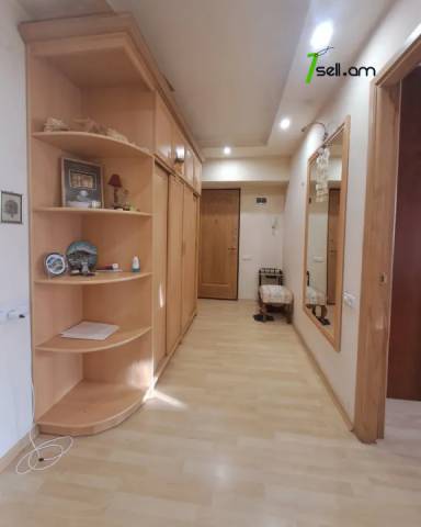 2 սենյականոց բնակարան Բաղրամյան պողոտայում, 73 ք.մ., 5/9 հարկ, կապիտալ վերանորոգված