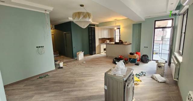 3 սենյականոց բնակարան նորակառույց շենքում Նիկողայոս Ադոնցի փողոցում, 96 քմ, 5/14 հարկ