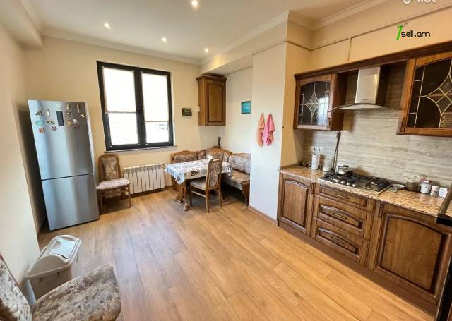 3 սենյականոց բնակարան նորակառույց շենքում Գրիբոյեդովի փողոցում, 116 քմ, 11/15 հարկ, 2 սանհանգույց