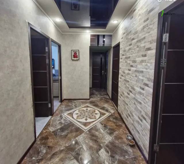 4 սենյականոց բնակարան Խաղաղ Դոնի փողոցում, 90 քմ, 7/9 հարկ, մի քանի պատշգամբ, կապիտալ վերանորոգված