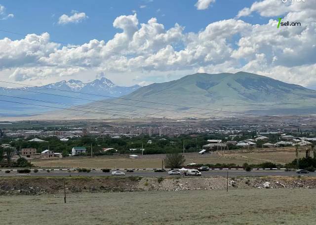 Հողատարածք բնակելի շինությունների համար Աբովյանում, 1000 ք.մ.