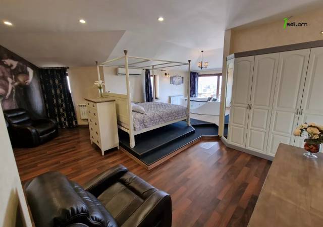 Ընդարձակ 5 սենյականոց բնակարան նորակառույց շենքում Վերին Անտառային փողոցում, 330 ք.մ.