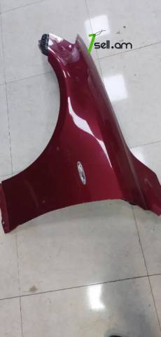 Lexus is կրիլո ձախ
