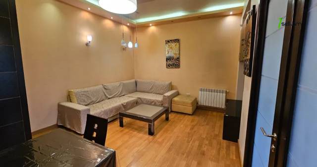 2 սենյականոց բնակարան Մեսրոպ Մաշտոցի պողոտայում, 58 քմ, 3/5 հարկ, եվրովերանորոգված, քարե շենք