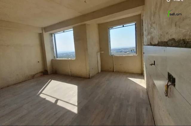 3 սենյականոց բնակարան նորակառույց շենքում Մոնթե Մելքոնյան փողոցում, 83 ք.մ., 10/14 հարկ