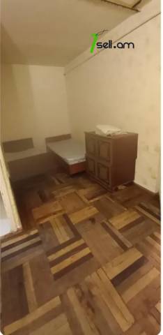 Ընդարձակ 1 սենյականոց բնակարան Ավետիս Ահարոնյանի փողոցում, 56 քմ, 4/6 հարկ, կոսմետիկ վերանորոգում