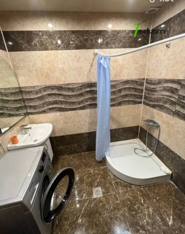 4 սենյականոց բնակարան նորակառույց շենքում Վիկտոր Համբարձումյանի փողոցում, 110 ք.մ., 4/12 հարկ