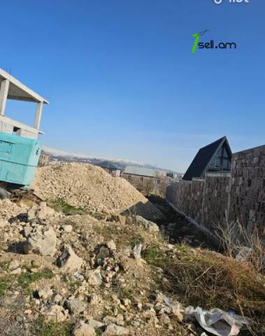 Հողատարածք բնակելի շինությունների համար Զովունիում, 500 ք.մ.