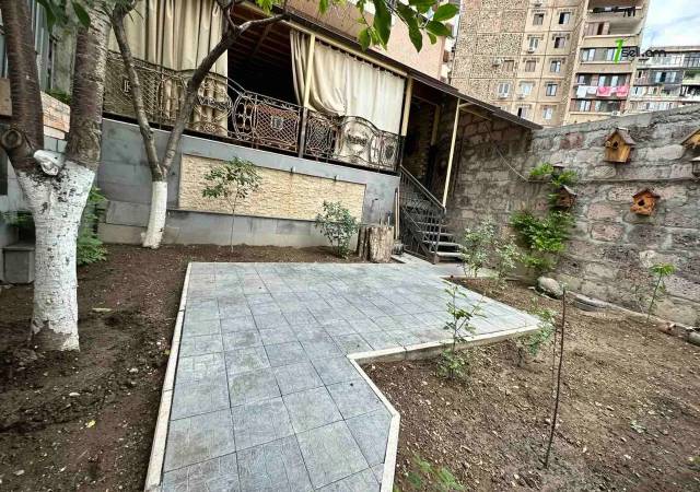 Մեկ հարկանի քարե տուն Սարյանի փողոցում կենտրոնում, 150 ք.մ., 3+ սանհանգույց, կապիտալ վերանորոգված