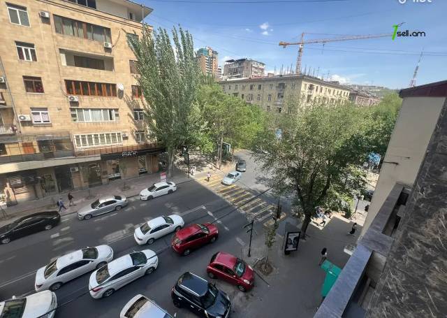 3 սենյականոց բնակարան նորակառույց շենքում Աբովյան փողոցում, 140 քմ, 4/14 հարկ, 3+ սանհանգույց