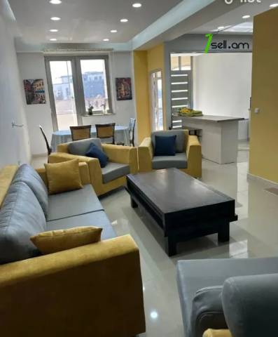 3 սենյականոց բնակարան նորակառույց շենքում Վերին Անտառային փողոցում, 102 ք.մ., 2/5 հարկ