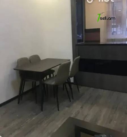 2 սենյականոց բնակարան Նաիրի Զարյան փողոցում, 61 ք.մ., բարձր առաստաղներ, 1/4 հարկ