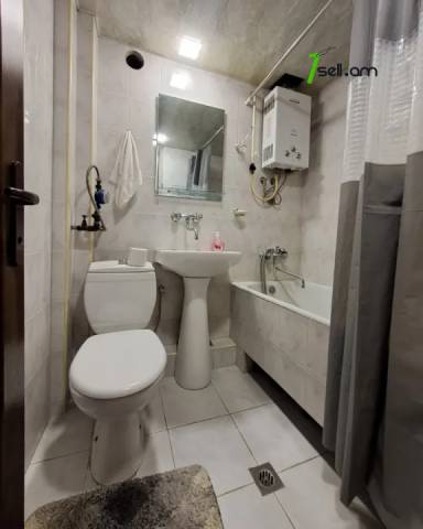 3 սենյականոց բնակարան, Tigran Mets Ave, 60 ք.մ., 3/5 հարկ, եվրովերանորոգված, քարե շենք