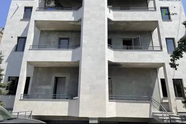 4 սենյականոց բնակարան նորակառույց շենքում Դավիթ Բեկի փողոցում, 108 ք.մ., նախավերջին հարկ