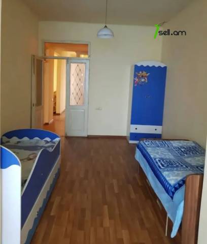 3 սենյականոց բնակարան, Arshakuniants avenue, 90 ք.մ., նախավերջին հարկ, բարձր առաստաղներ