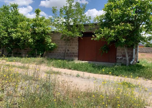 Հողատարածք բնակելի շինությունների համար Բալահովիտում, 800 քմ