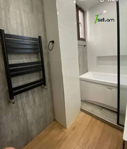 2 սենյականոց բնակարան նորակառույց շենքում Երզնկյան փողոցում, 61 ք.մ., 2/5 հարկ, բարձր առաստաղներ