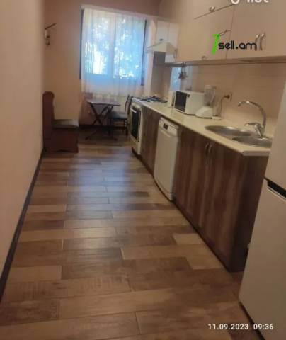 3 սենյականոց բնակարան, Դավթաշեն 4-րդ թաղամաս, 98 քմ, 2/9 հարկ, 2 սանհանգույց, կապիտալ վերանորոգված