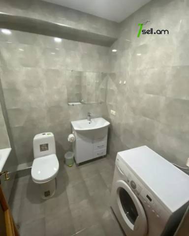 3 սենյականոց բնակարան Մեսրոպ Մաշտոցի պողոտայում, 120 ք.մ., 2 սանհանգույց, 9/12 հարկ