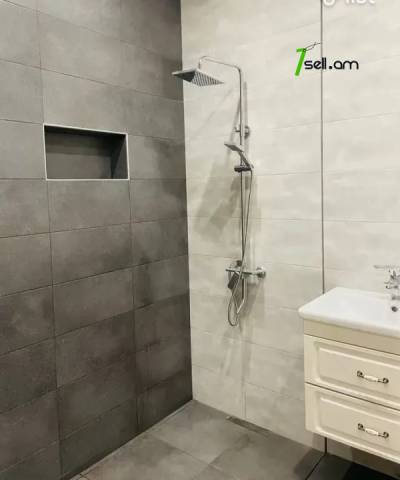 2 սենյականոց բնակարան նորակառույց շենքում Արամ Խաչատրյան փողոցում, 62 քմ, 5/15 հարկ