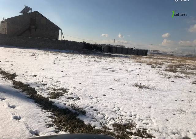 Հողատարածք բնակելի շինությունների համար Աբովյանում, 1450 ք.մ.