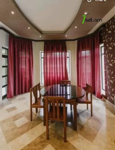 Երկու հարկանի քարե տուն Արաքսի փողոցում Աջափնյակում, 390 ք.մ., 3+ սանհանգույց