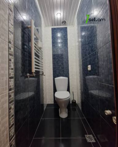 Երկու հարկանի քարե ամառանոց 12-րդ փողոցում Պտղնիում, 600 ք.մ., 3+ սանհանգույց, եվրովերանորոգված