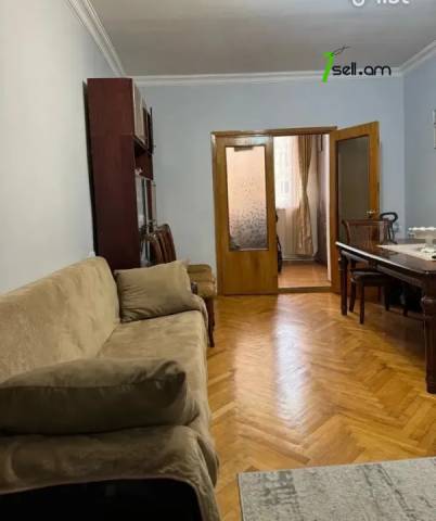 3 սենյականոց բնակարան Նելսոն Ստեփանյան փողոցում, 56 քմ, նախավերջին հարկ, կապիտալ վերանորոգված