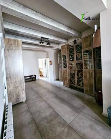 4 սենյականոց բնակարան նորակառույց շենքում Նիկողայոս Ադոնցի փողոցում, 121 ք.մ., 2 սանհանգույց