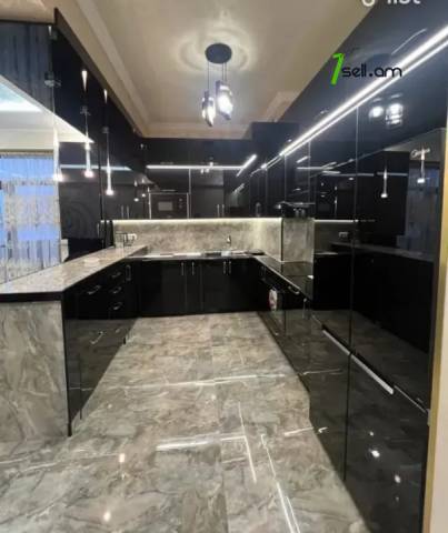 3 սենյականոց բնակարան նորակառույց շենքում Նաիրի Զարյան փողոցում, 135 ք.մ., 2 սանհանգույց