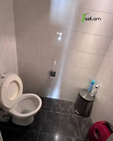 3 սենյականոց բնակարան Մարգարյան փողոցում, 76 ք.մ., 1/9 հարկ, մասնակի վերանորոգում