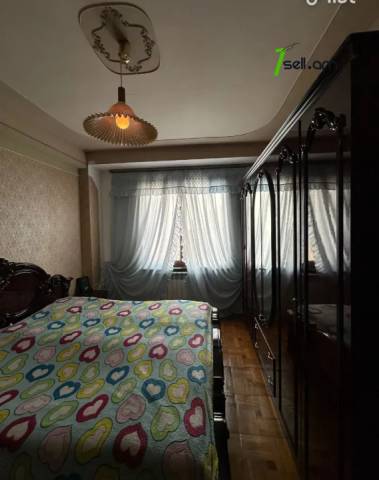 3 սենյականոց բնակարան Աղբյուր Սերոբի փողոցում, 83 ք.մ., 11/16 հարկ, մասնակի վերանորոգում