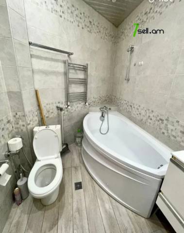 2 սենյականոց բնակարան Բաղրամյան պողոտայում, 60 ք.մ., նախավերջին հարկ, բարձր առաստաղներ