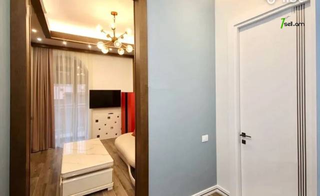 2 սենյականոց բնակարան Միքայել Նալբանդյանի փողոցում, 36 քմ, բարձր առաստաղներ, կապիտալ վերանորոգված