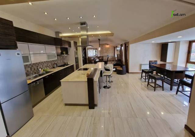 Ընդարձակ 5 սենյականոց բնակարան նորակառույց շենքում Վերին Անտառային փողոցում, 330 ք.մ.