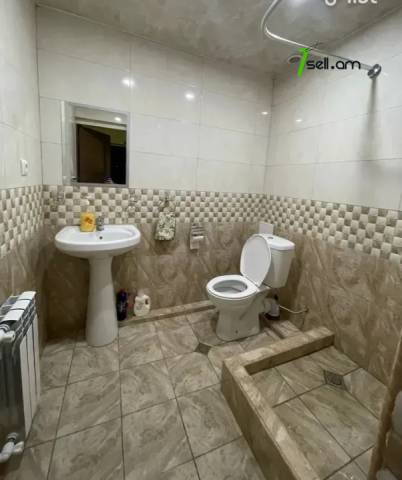 3 սենյականոց բնակարան Տիտոգրադյան փողոցում, 46 ք.մ., 1/9 հարկ, եվրովերանորոգված