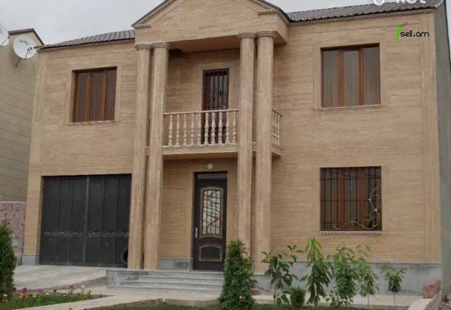 Երկու հարկանի քարե տուն, Նազարբեկյան թաղամաս Աջափնյակում, 550 ք.մ., 2 սանհանգույց, եվրովերանորոգված