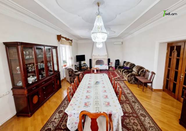 Չորս հարկանի քարե տուն Արաբկիր փողոցում Քասախում, 1000 ք.մ., 3+ սանհանգույց, եվրովերանորոգված