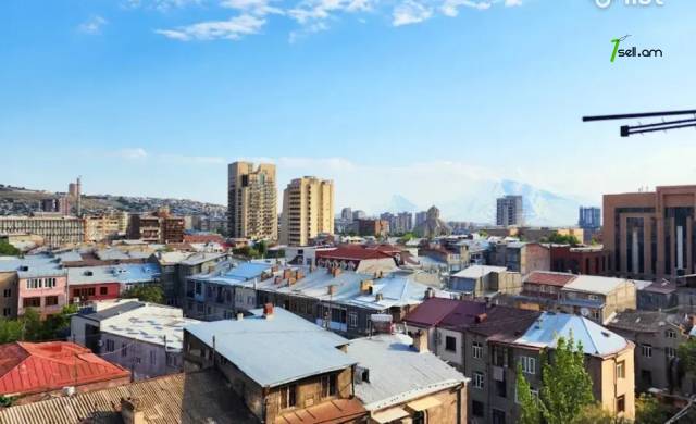 3 սենյականոց բնակարան Վարդանանց փողոցում, 70 ք.մ., 8/10 հարկ, դիզայներական ոճով վերանորոգված