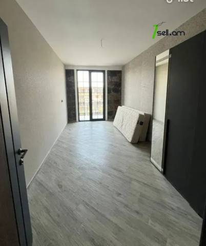 2 սենյականոց բնակարան Կոմիտասի պողոտայում, 43 քմ, նախավերջին հարկ, բարձր առաստաղներ