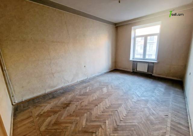 3 սենյականոց բնակարան Մեսրոպ Մաշտոցի պողոտայում, 110 ք.մ., բարձր առաստաղներ, նախավերջին հարկ