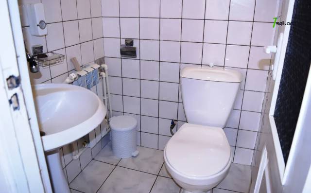 Երկու հարկանի քարե տուն, Վ. Սարգսյան փողոց 1-ին թաղամաս Գյումրիում, 308 ք.մ., կոսմետիկ վերանորոգում