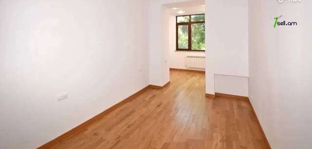 3 սենյականոց բնակարան Մեսրոպ Մաշտոցի պողոտայում, 90 քմ, 2/5 հարկ, 2 սանհանգույց, բարձր առաստաղներ