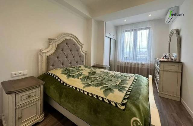 3 սենյականոց բնակարան նորակառույց շենքում Արաբկիրում, 93 ք.մ., 2 սանհանգույց, բարձր առաստաղներ