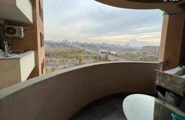 3 սենյականոց բնակարան նորակառույց շենքում Սասնա Ծռերի փողոցում, 112 ք.մ., 8/14 հարկ, 2 սանհանգույց