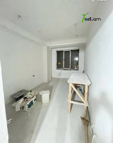 4 սենյականոց բնակարան նորակառույց շենքում Նիկողայոս Ադոնցի փողոցում, 105 ք.մ., 5/8 հարկ