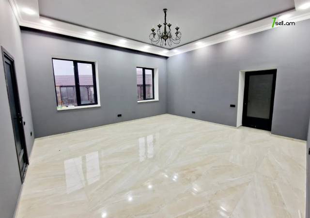 Բազմաֆունկցիոնալ գույք, Թբիլիսյան խճուղի Քանաքեռ Զեյթունում, 2000 ք.մ.