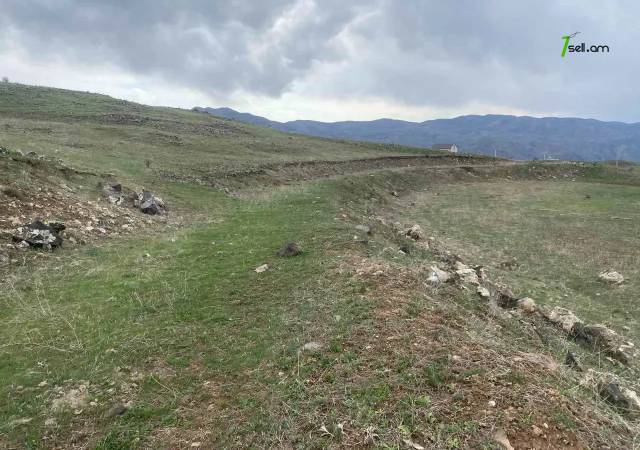 Հողատարածք բնակելի շինությունների համար, Գեղարդի Խճուղի Գառնիում, 1000 քմ